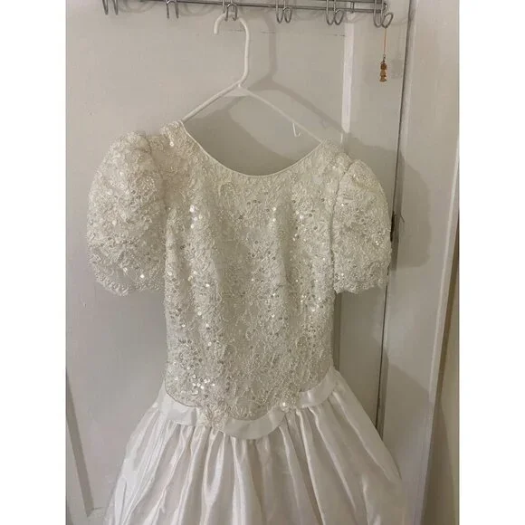 Vintage Min Cheri Women's Embellished Beaded Wedding Dress - Small - Picture 2 of 13